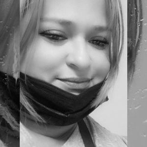 Meet your Posher, Nayda